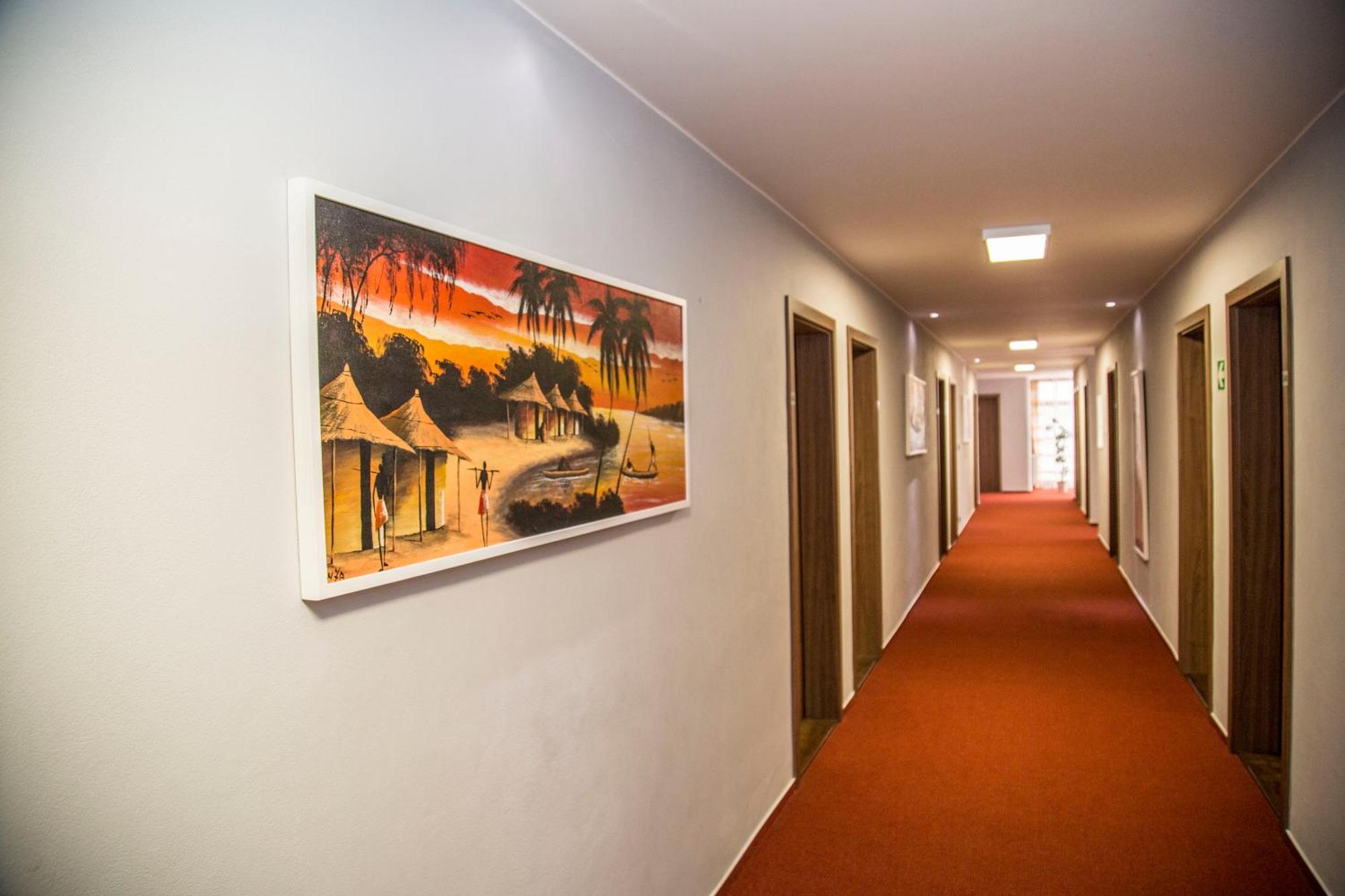 Hotel Panon Hodonín エクステリア 写真