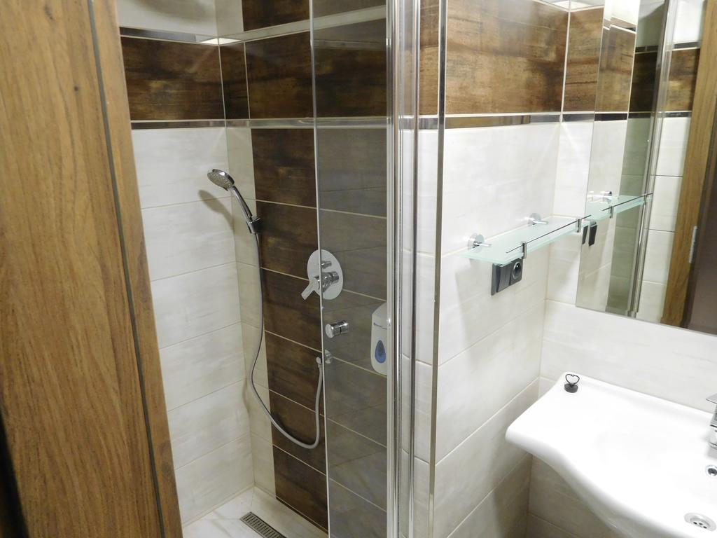Hotel Panon Hodonín エクステリア 写真
