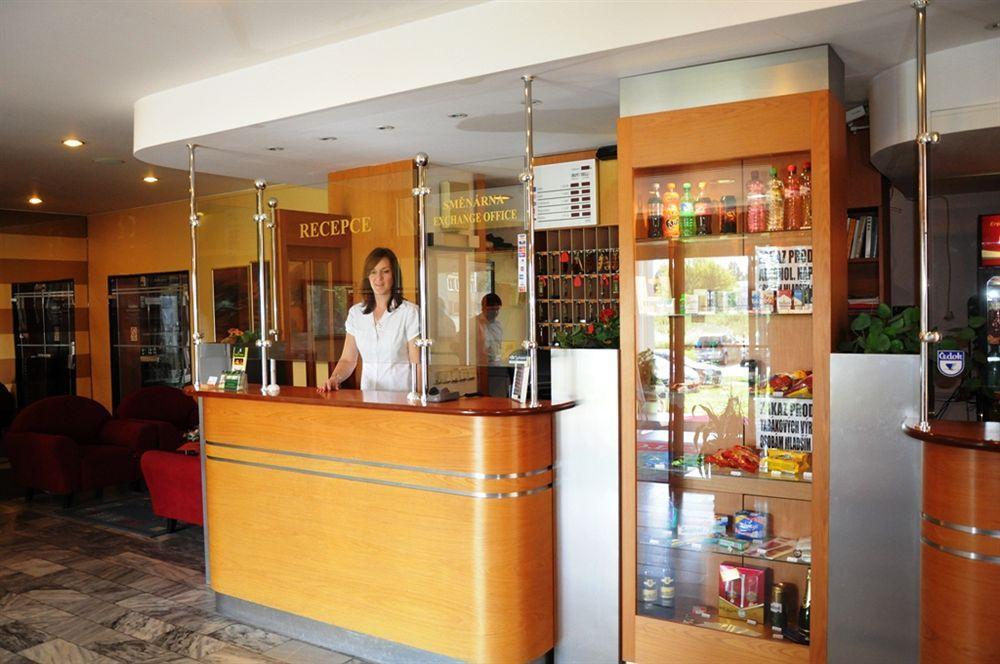 Hotel Panon Hodonín エクステリア 写真