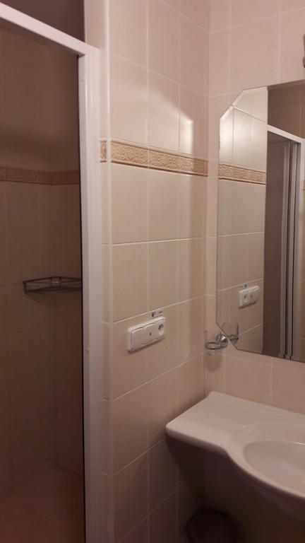 Hotel Panon Hodonín エクステリア 写真