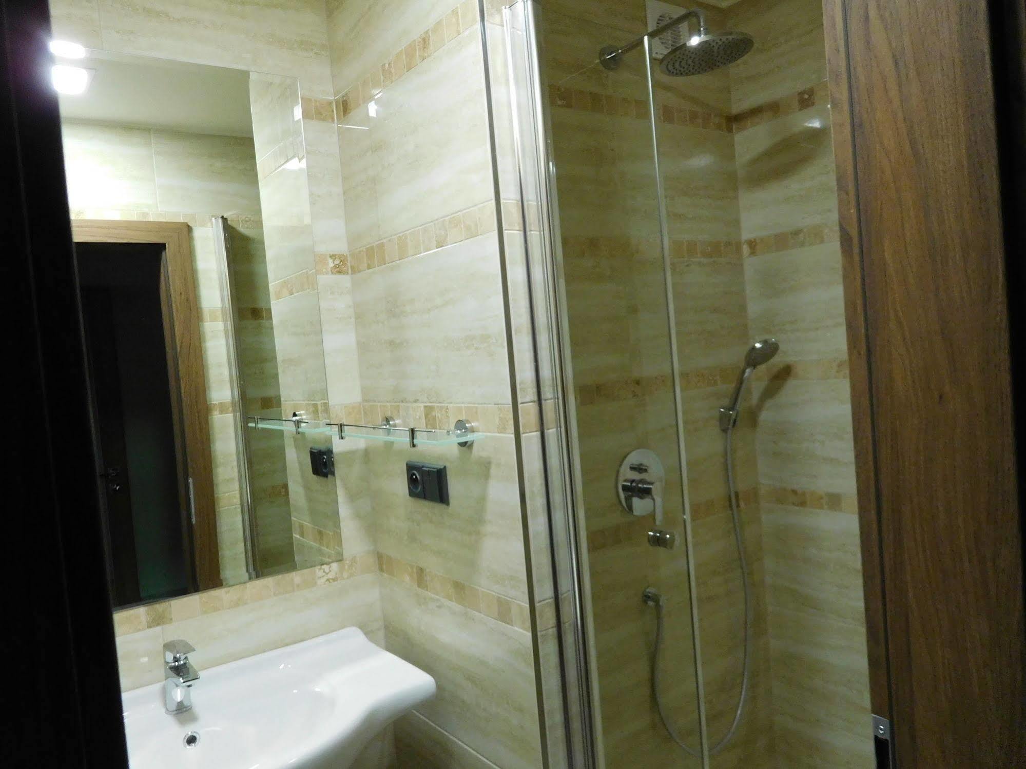 Hotel Panon Hodonín エクステリア 写真